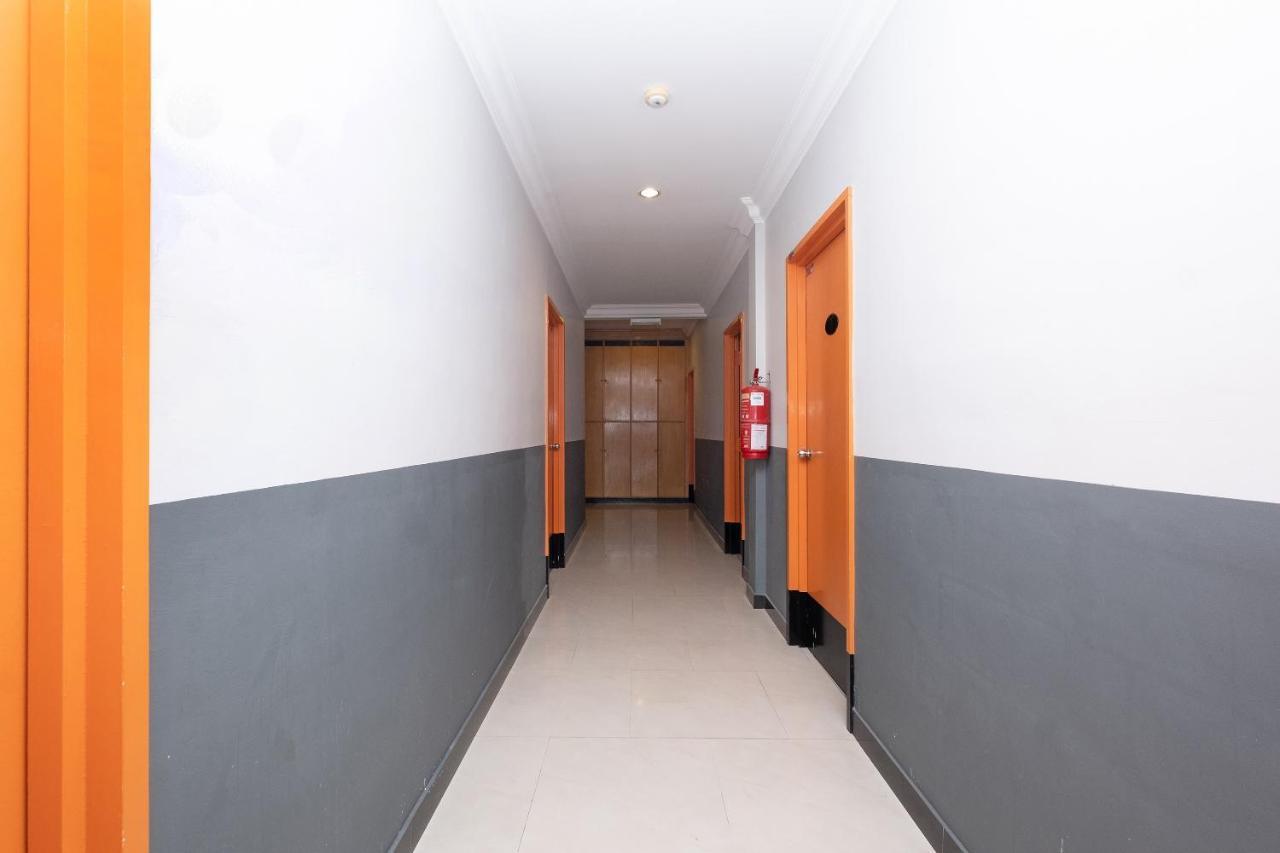 Oyo 90050 V Hotel Teluk Intan Ngoại thất bức ảnh