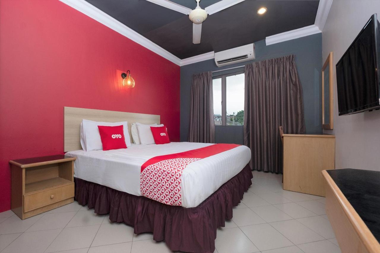 Oyo 90050 V Hotel Teluk Intan Ngoại thất bức ảnh