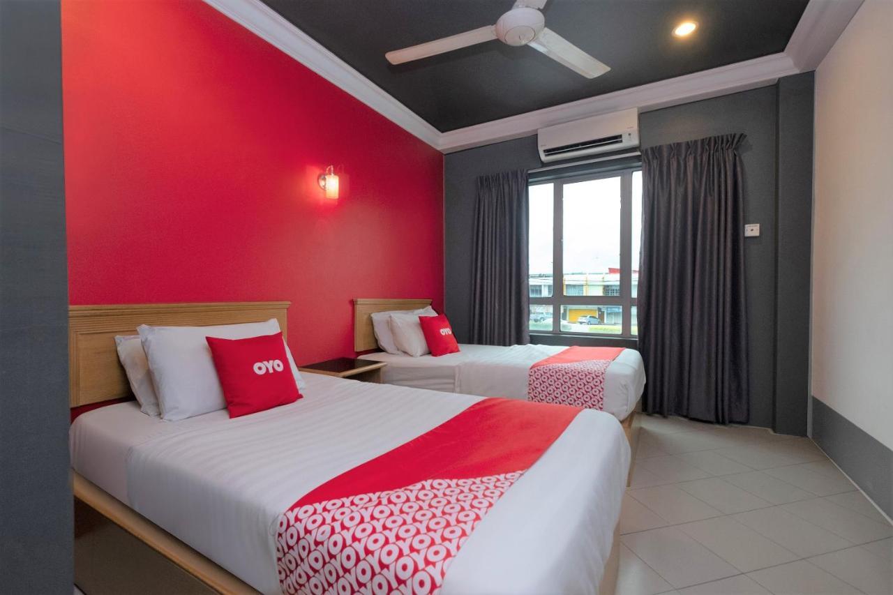 Oyo 90050 V Hotel Teluk Intan Ngoại thất bức ảnh