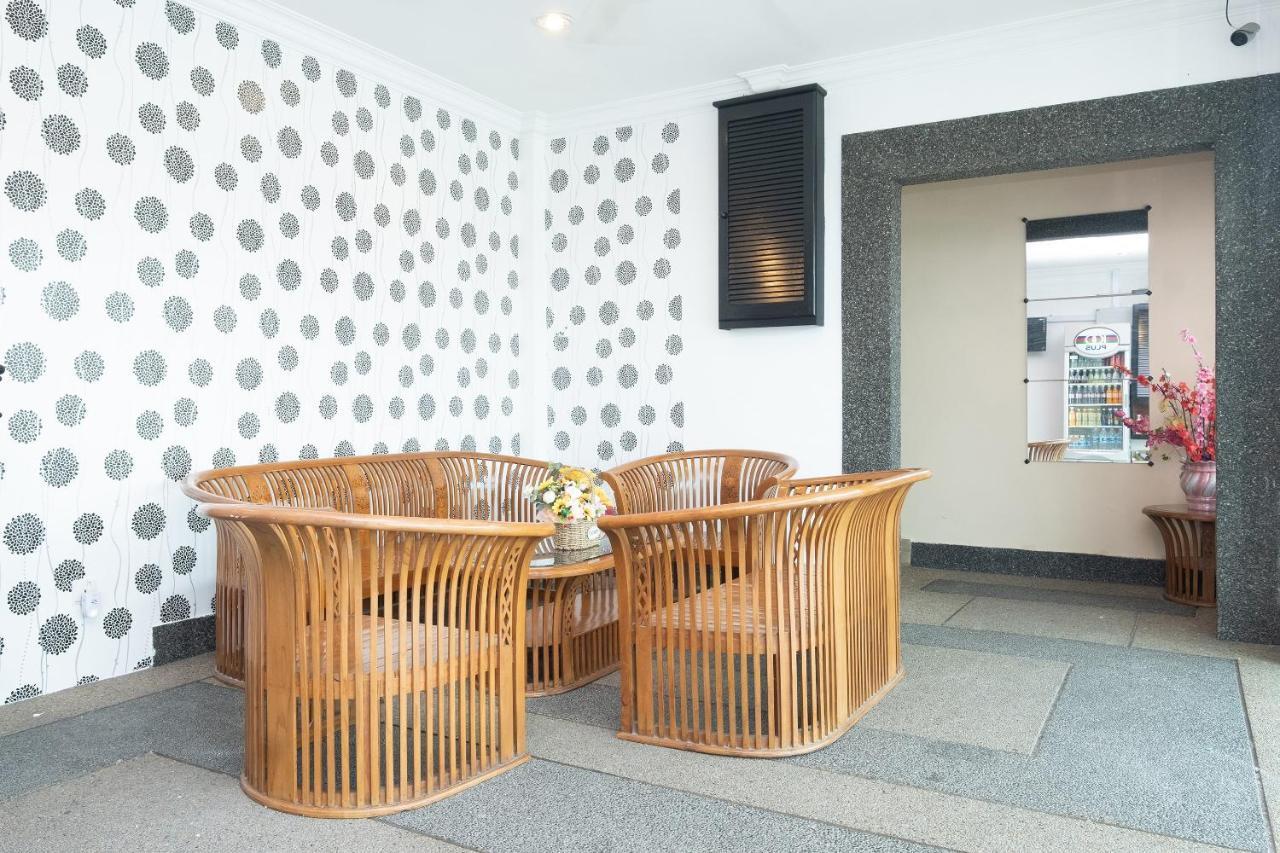 Oyo 90050 V Hotel Teluk Intan Ngoại thất bức ảnh