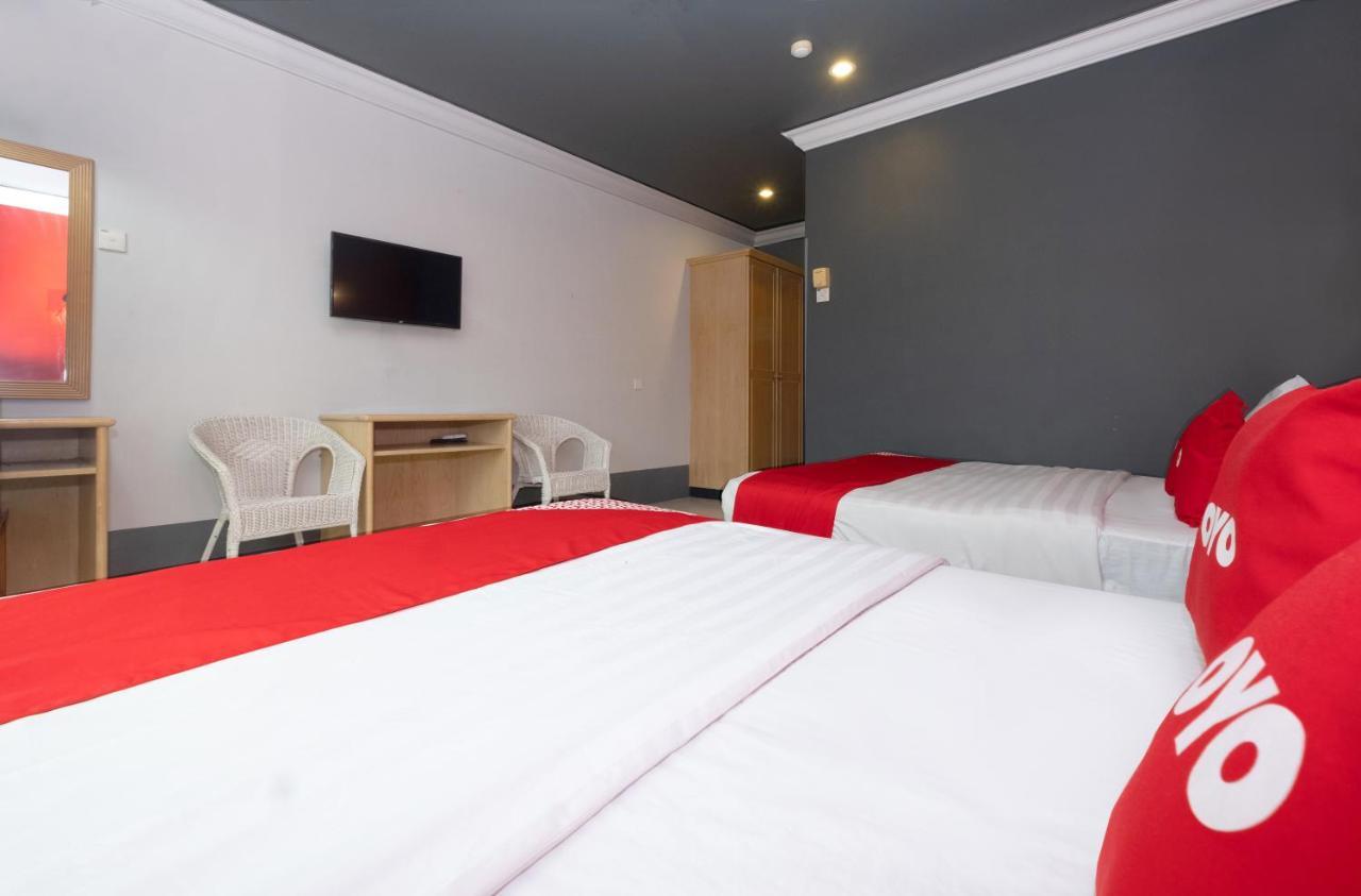 Oyo 90050 V Hotel Teluk Intan Ngoại thất bức ảnh