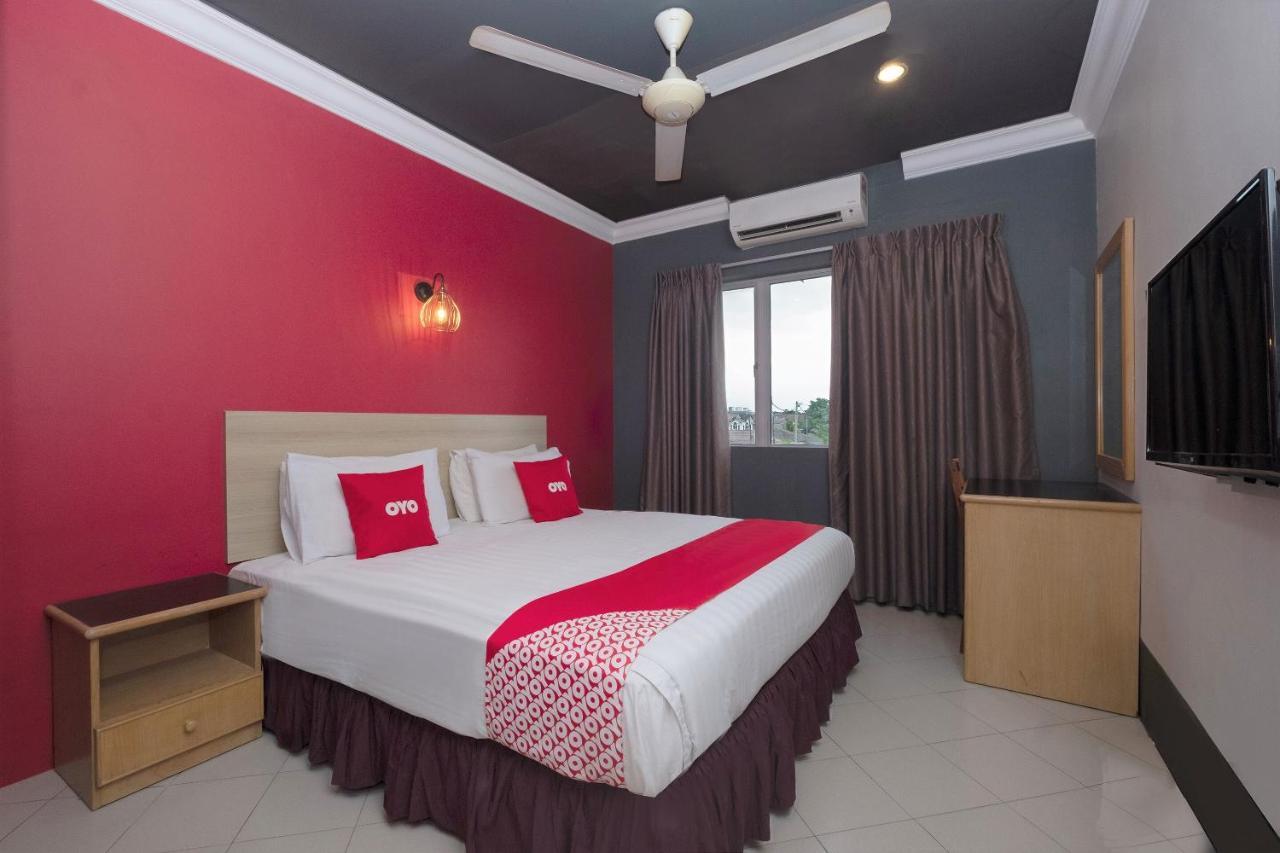 Oyo 90050 V Hotel Teluk Intan Ngoại thất bức ảnh