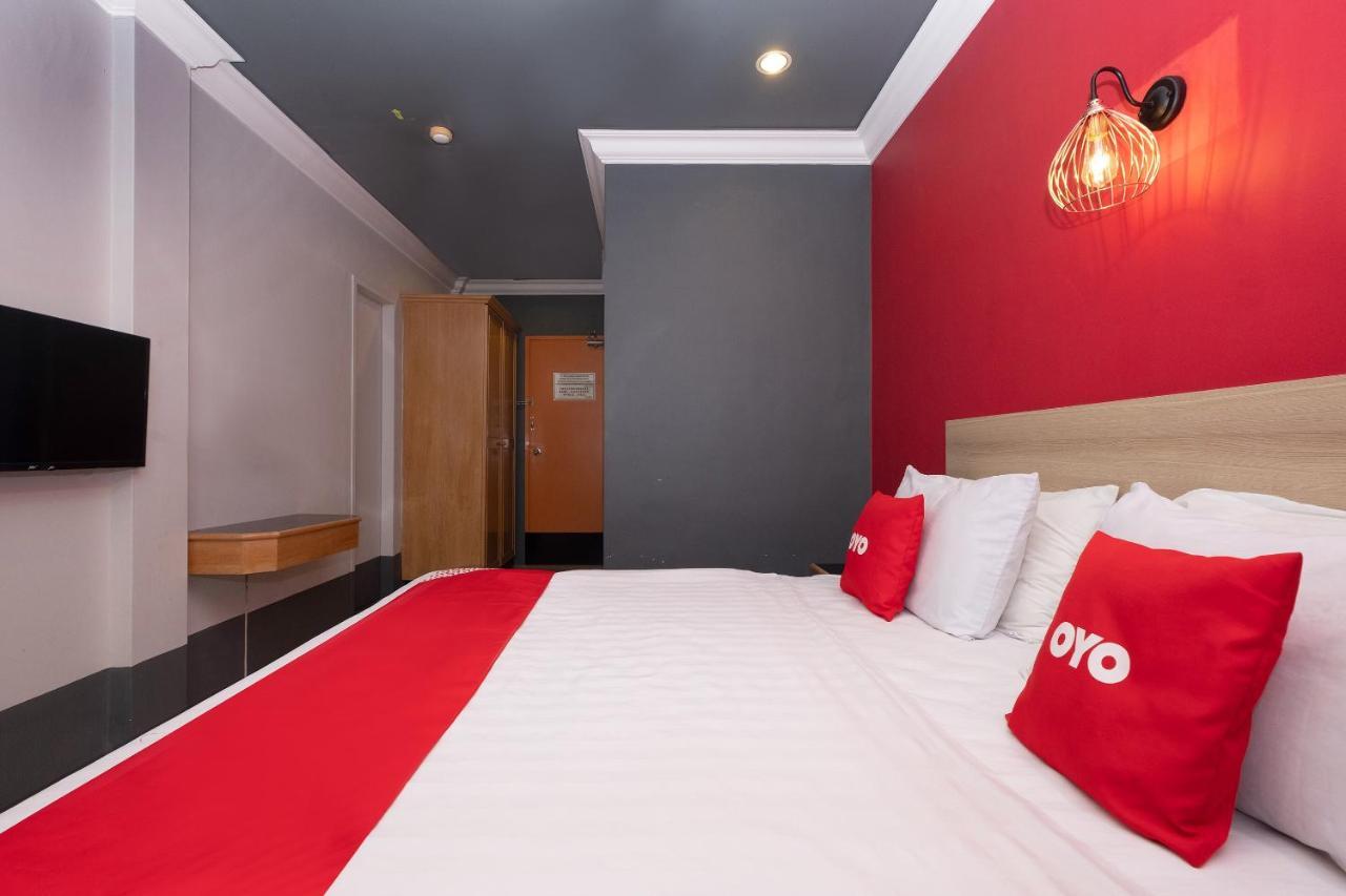 Oyo 90050 V Hotel Teluk Intan Ngoại thất bức ảnh