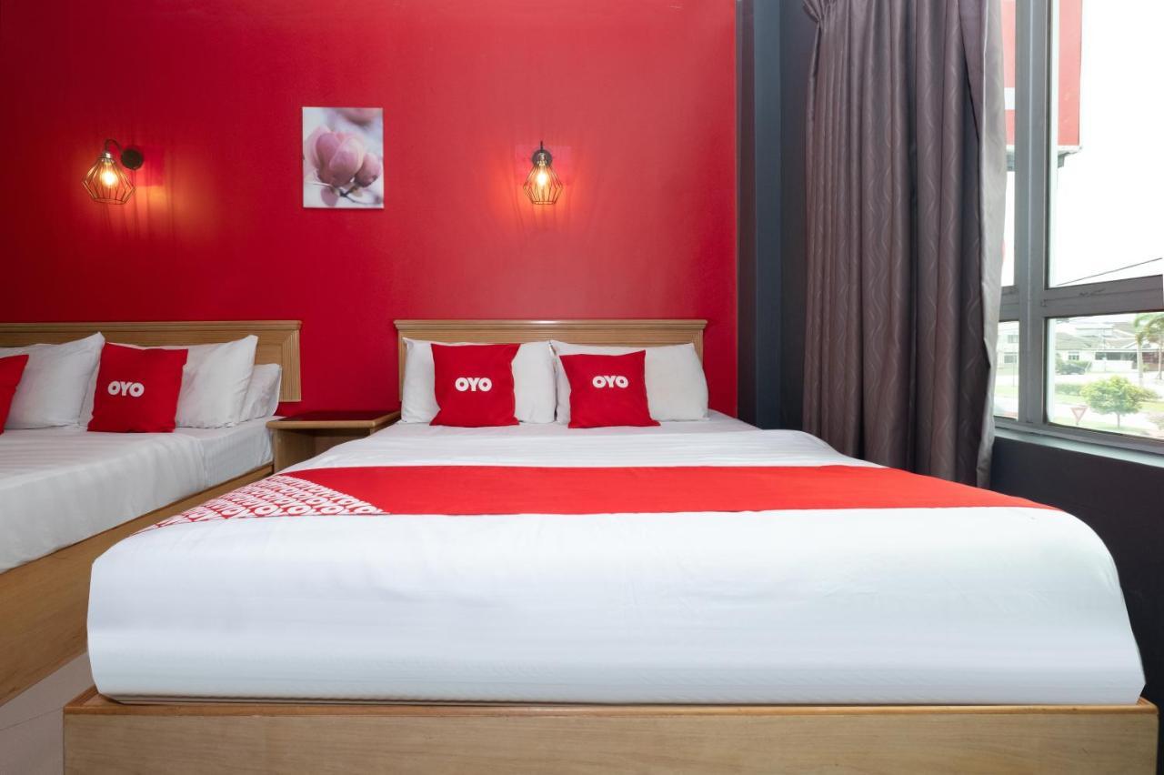 Oyo 90050 V Hotel Teluk Intan Ngoại thất bức ảnh