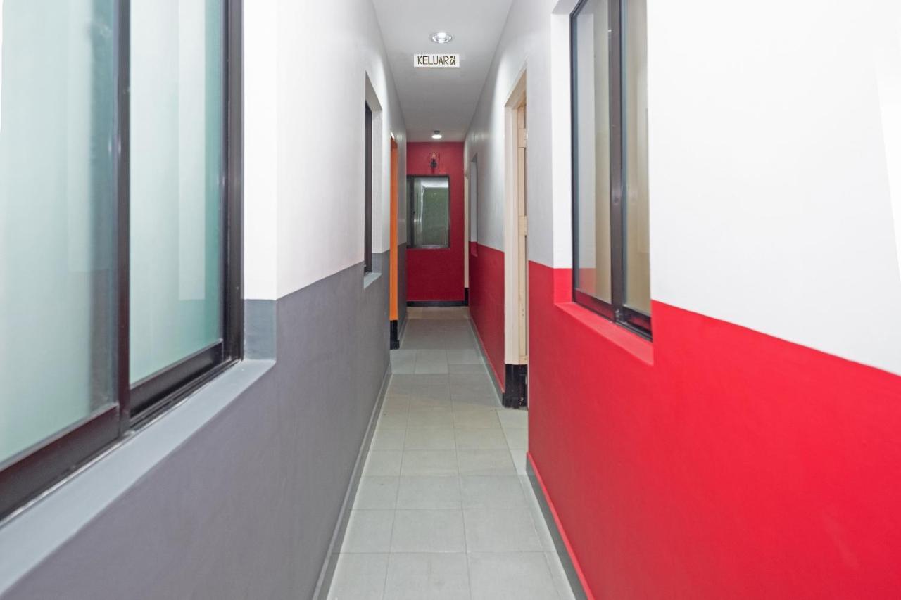 Oyo 90050 V Hotel Teluk Intan Ngoại thất bức ảnh