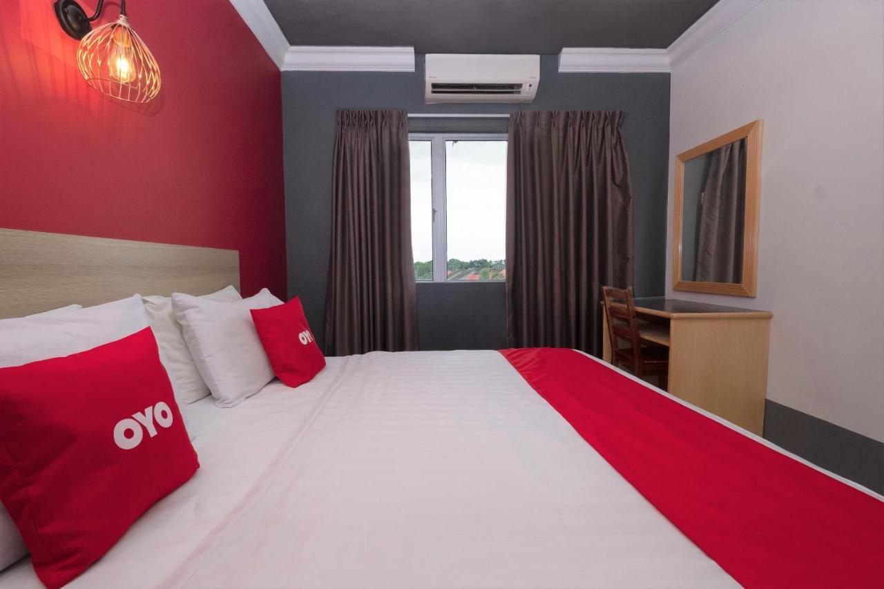 Oyo 90050 V Hotel Teluk Intan Ngoại thất bức ảnh